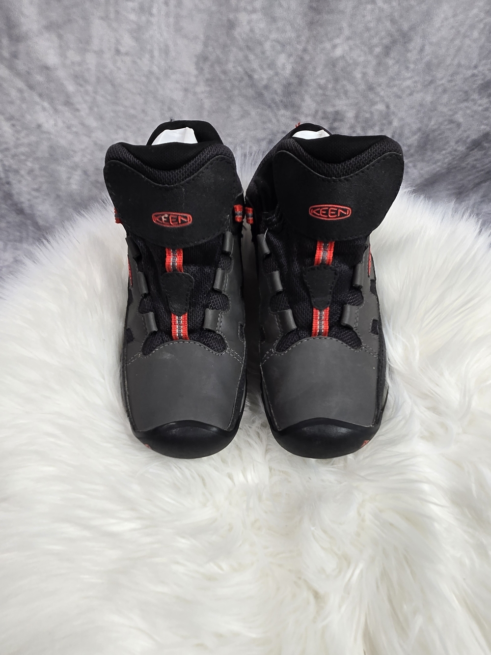 KEEN Targhee waterproof hiking boots for children in a black and grey colorway